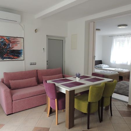 Roses Apartamento Bihać Exterior foto