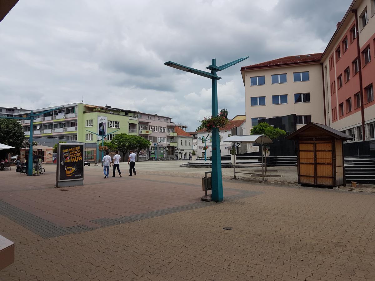Roses Apartamento Bihać Exterior foto