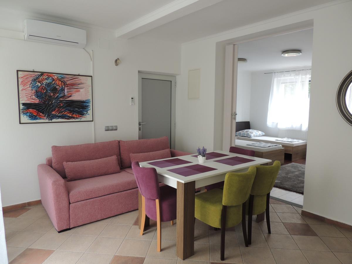 Roses Apartamento Bihać Exterior foto