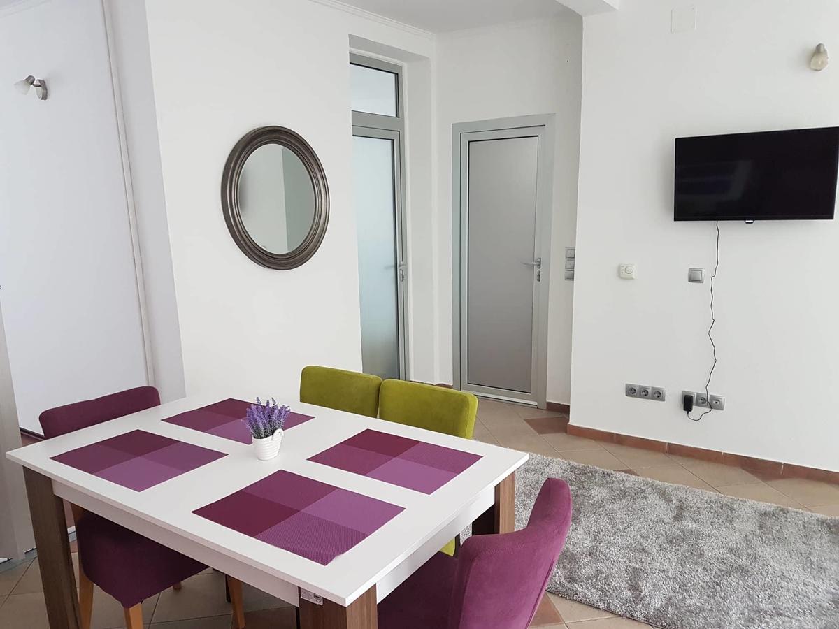 Roses Apartamento Bihać Exterior foto